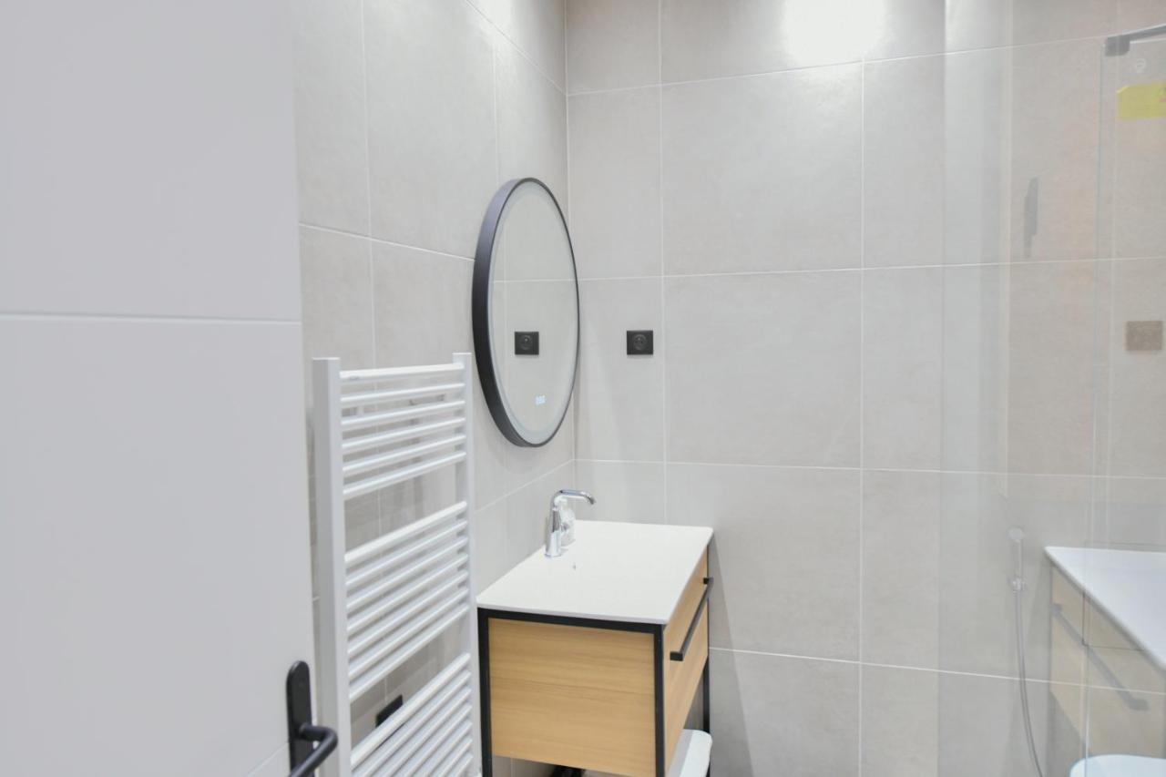 Montmartre Charme Et Elegance - Appartement Lumineux A Deux Pas Du Sacre-Coeur Párizs Kültér fotó